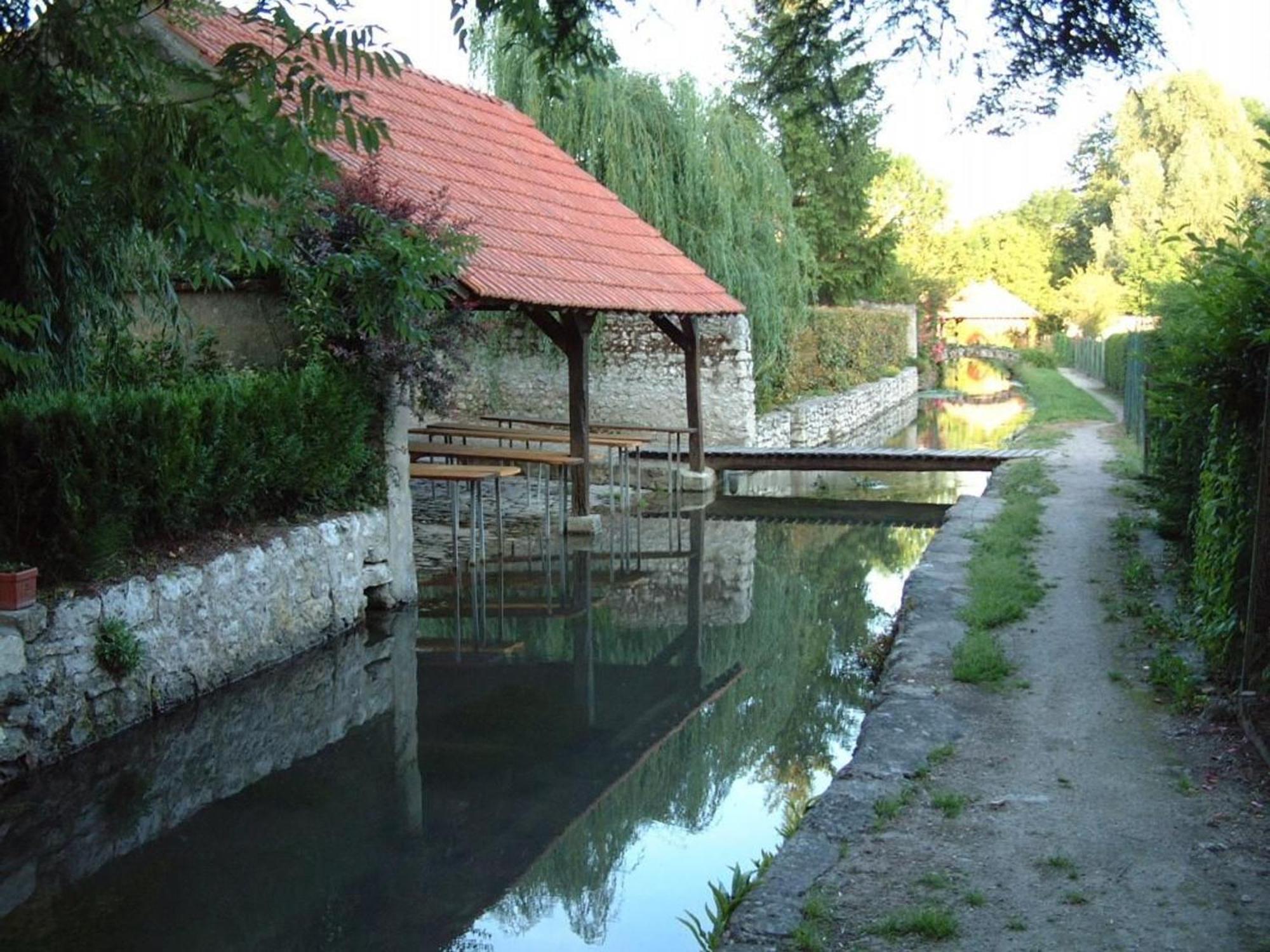 Tavers Charme Au Coeur Des Chateaux De La Loire Avec Wifi - Fr-1-590-305 Bed & Breakfast エクステリア 写真